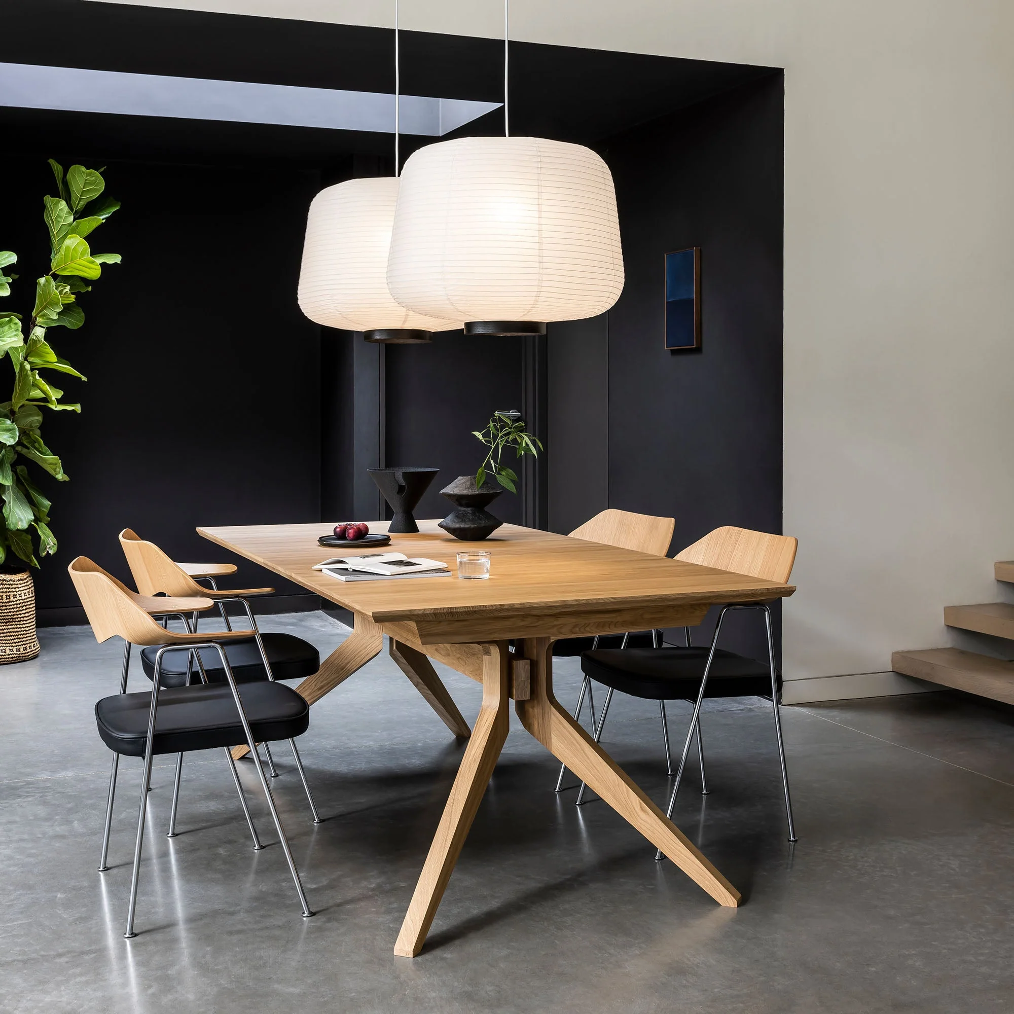 675 Chair - Image 5