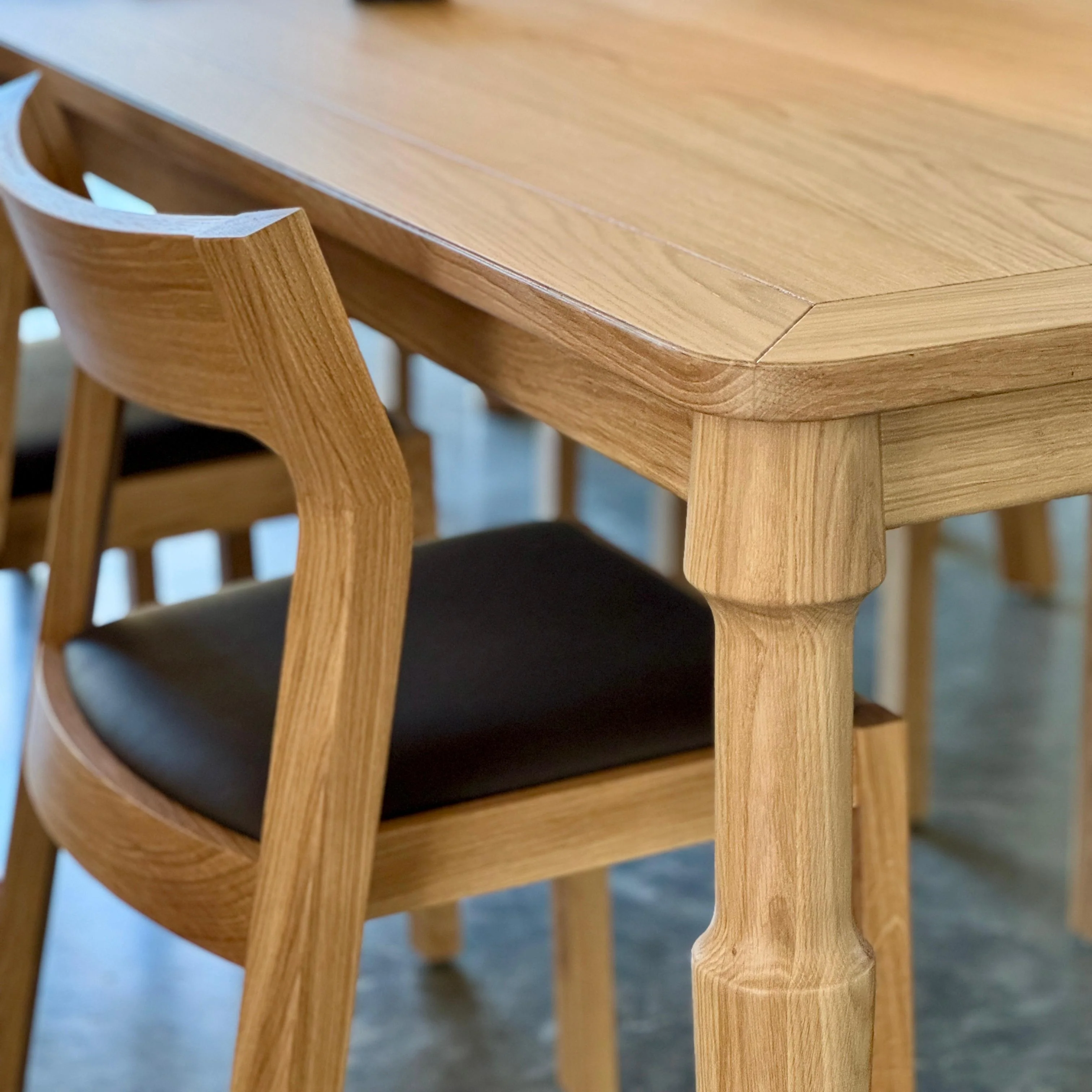 Danbury Table - Image 4