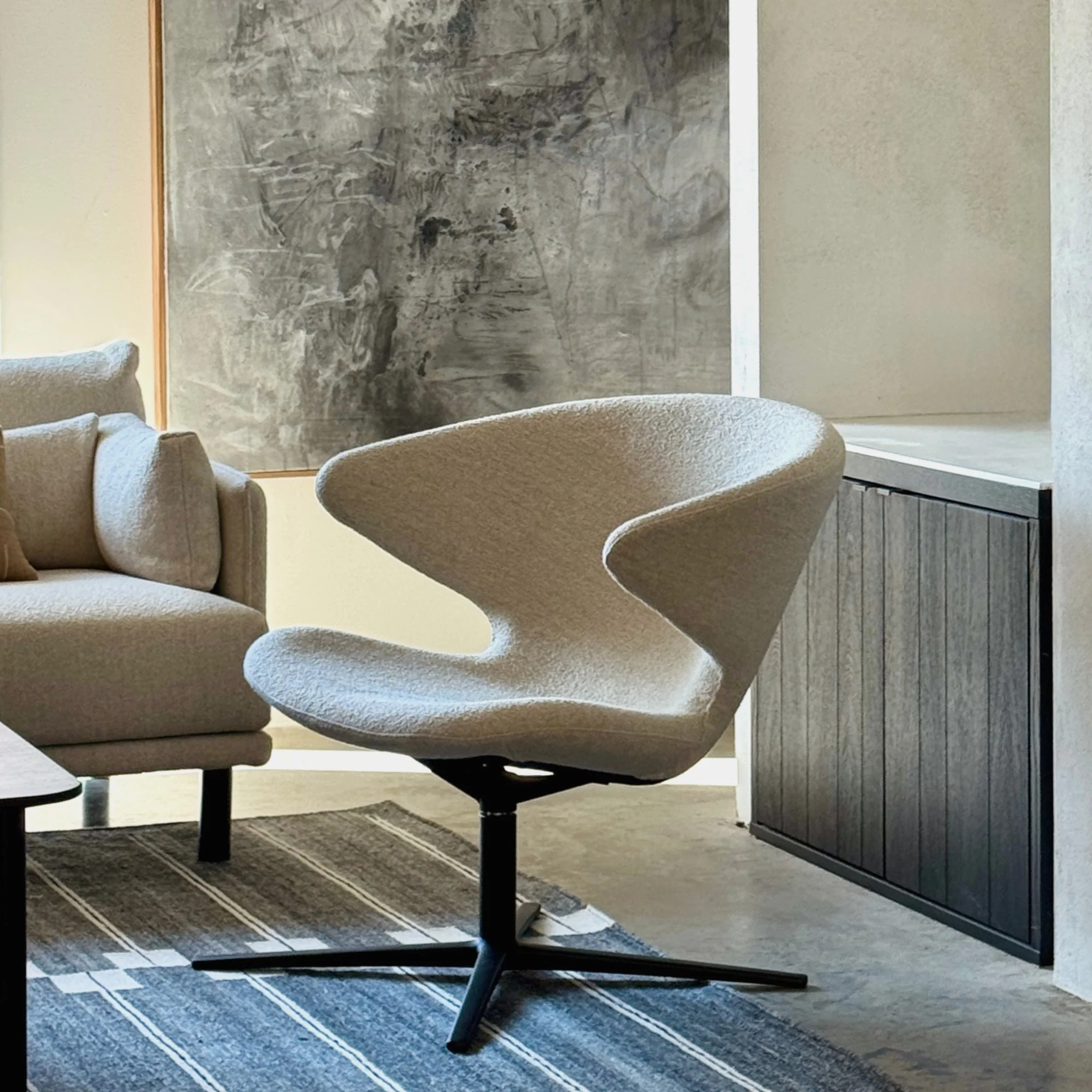 Ella Swivel Lounge Chair - Image 4