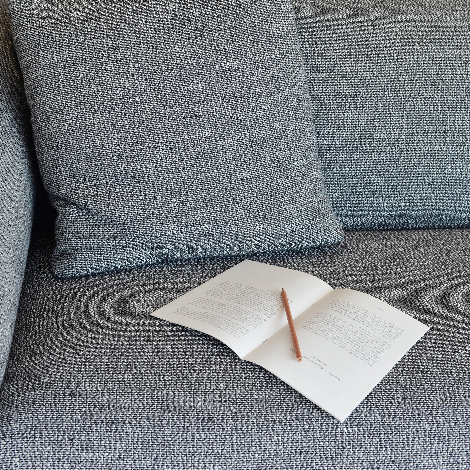 Kelston Sectional Sofa - Image 3