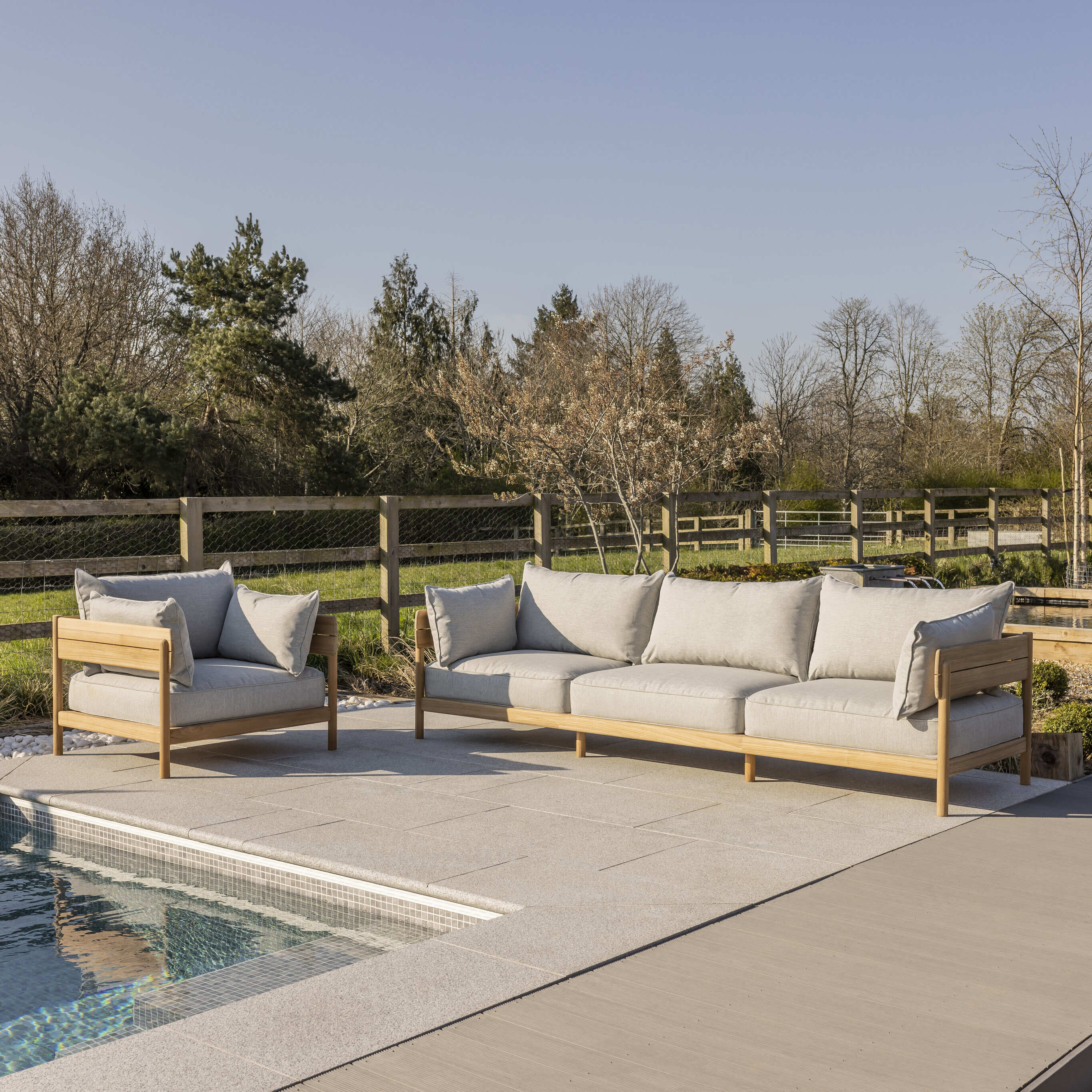 Tanso Sofa Armchair - Image 3